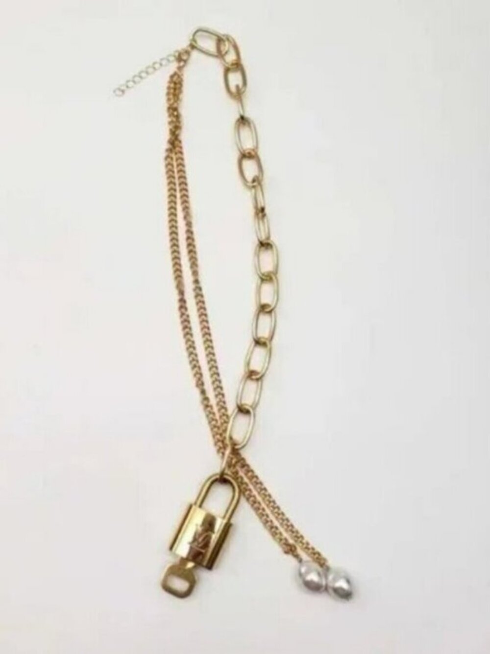 Authentic Louis Vuitton Gold Lock with Unbranded Stainless Real FreshPearl Chain - Picture 4 of 7